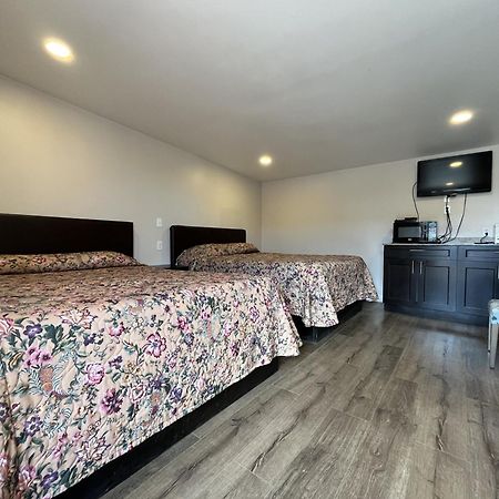 Kluane Park Inn Haines Junction Eksteriør billede
