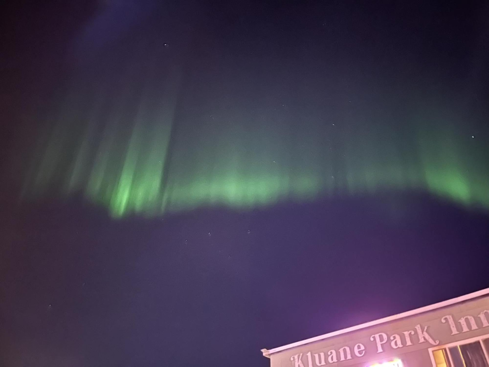 Kluane Park Inn Haines Junction Eksteriør billede